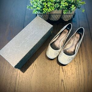 Via Spiga Women's Beige Loafers